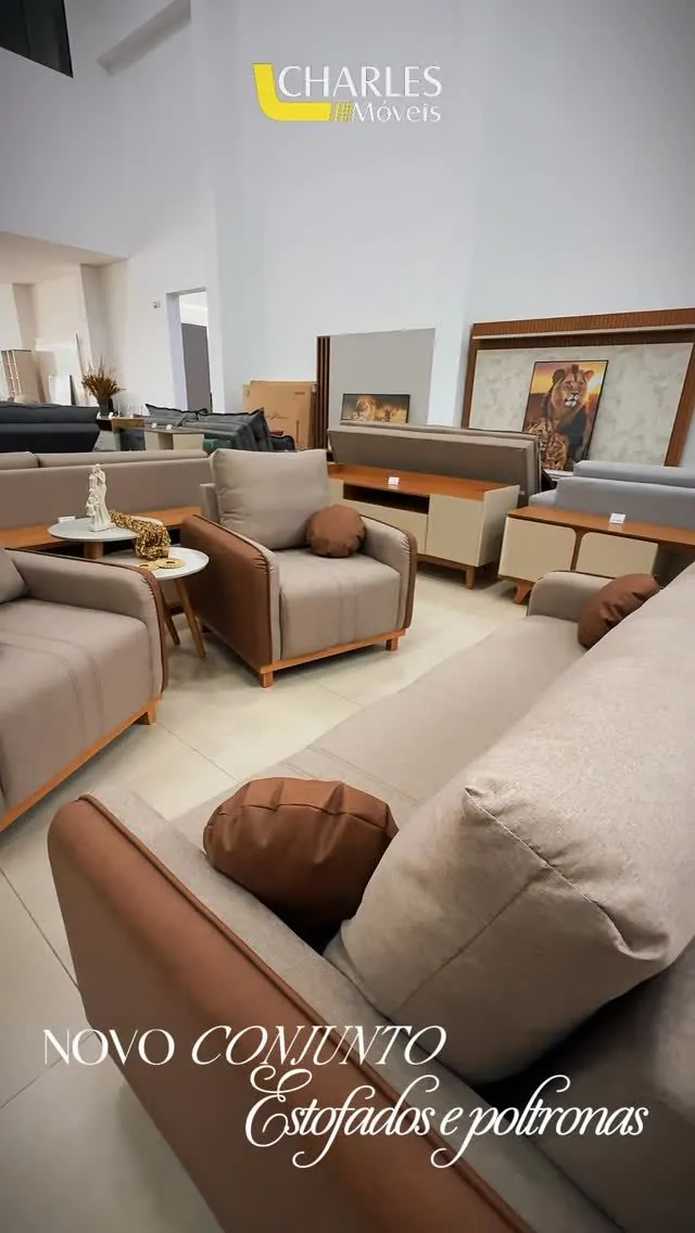 Novo conjunto de estofados e poltronas em exposição